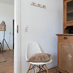 Appartement Feelslikehome - Schoene&zentral Angebundene Altbauwohnung Mit Parkplatz