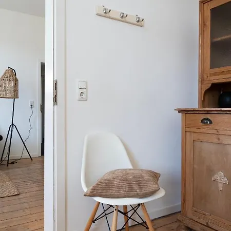 Апартаменты Feelslikehome - Schoene&zentral Angebundene Altbauwohnung Mit Parkplatz