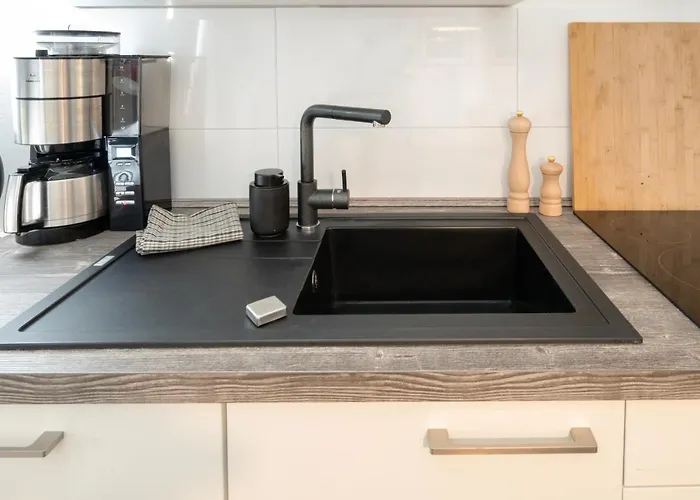 Apartament Feelslikehome - Schoene&zentral Angebundene Altbauwohnung Mit Parkplatz *